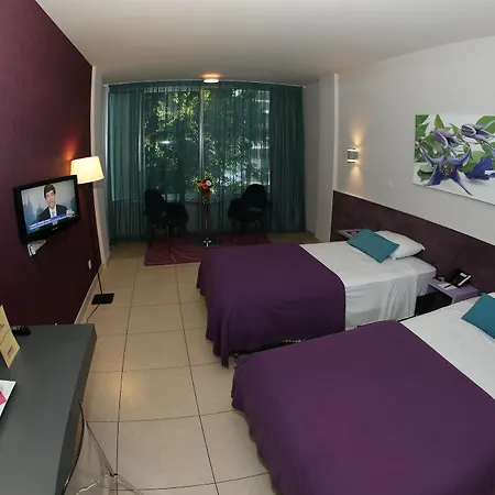 Altius Boutique 4* ניקוסיה