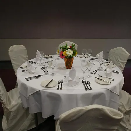 מלון Altius Boutique 4*