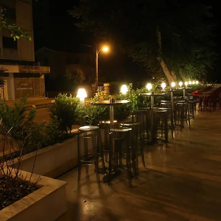 Altius Boutique מלון 4*