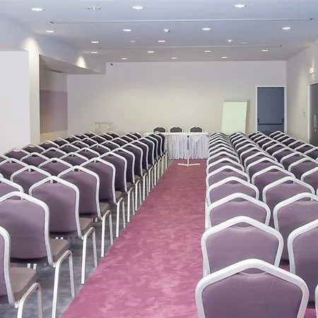 מלון Altius Boutique