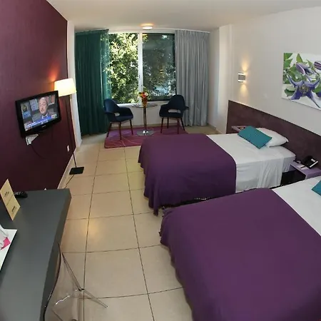 Отель Altius Boutique