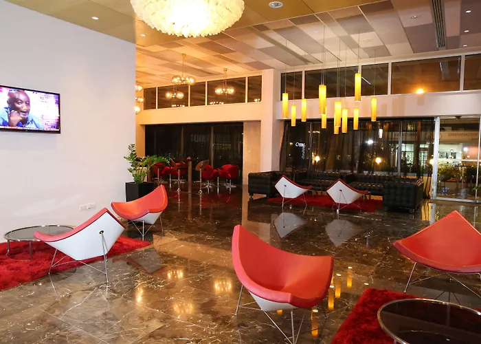 מלון Altius Boutique 4*