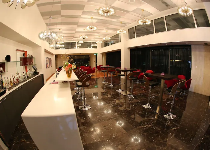 Altius Boutique 4* ניקוסיה