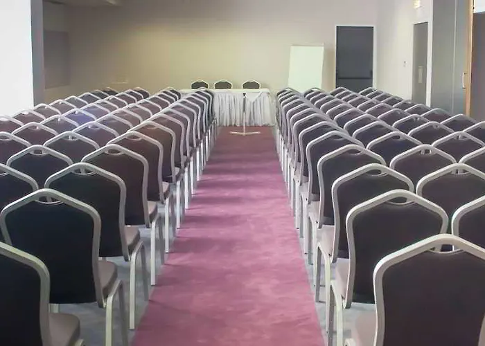 Altius Boutique מלון 4*